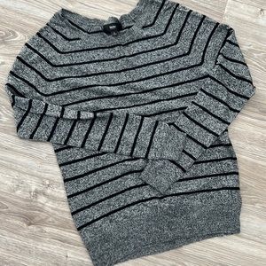Women’s lightweight sweater